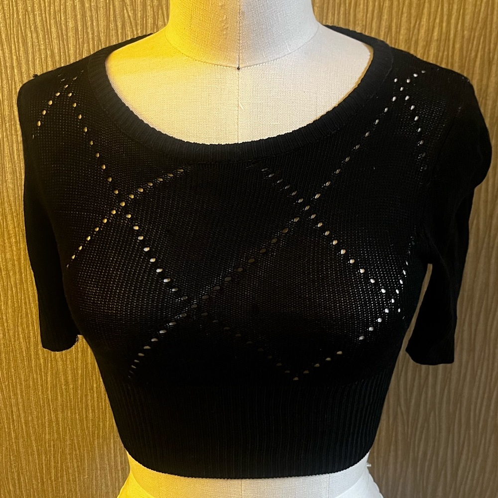 Y2K cropped black argyle sweater